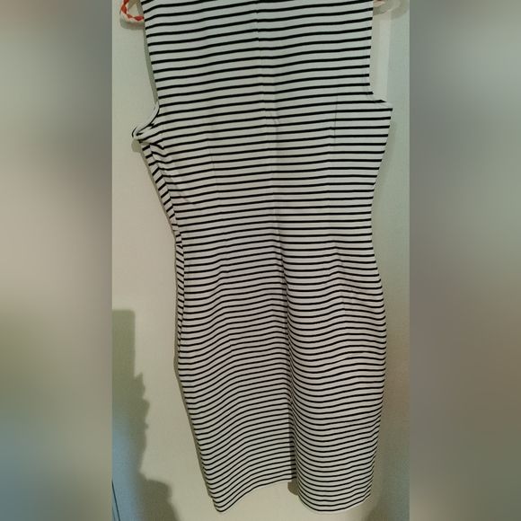 Bold Elements Stripe Dress SZ.Med NWT - Picture 4 of 6